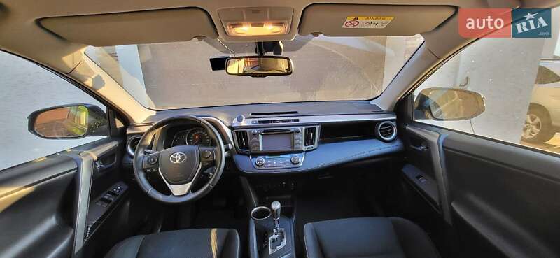 Внедорожник / Кроссовер Toyota RAV4 2014 в Золочеве