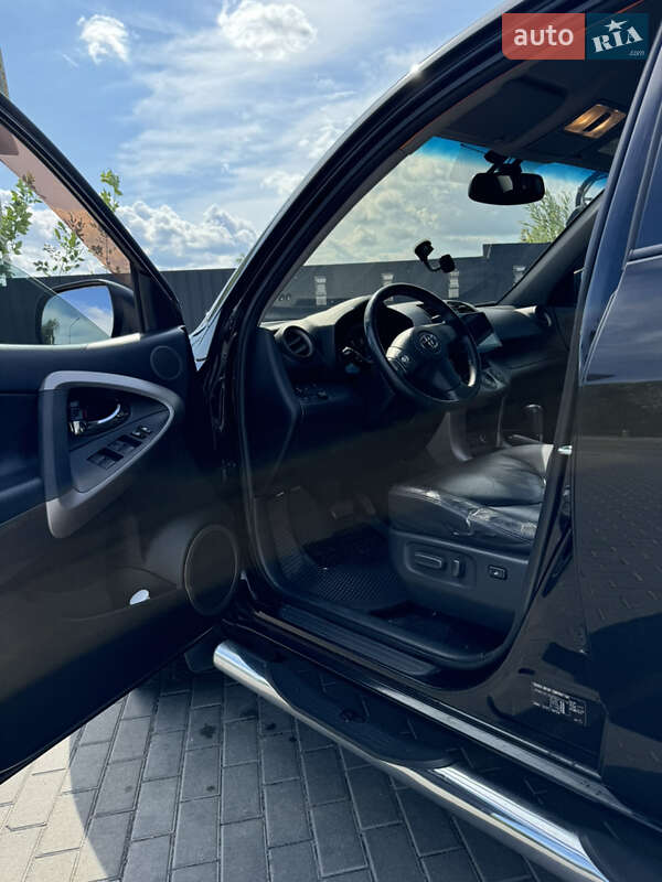 Позашляховик / Кросовер Toyota RAV4 2007 в Софіївській Борщагівці