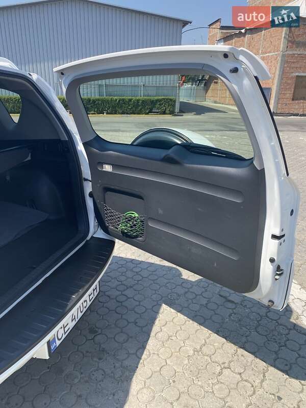 Внедорожник / Кроссовер Toyota RAV4 2009 в Черновцах