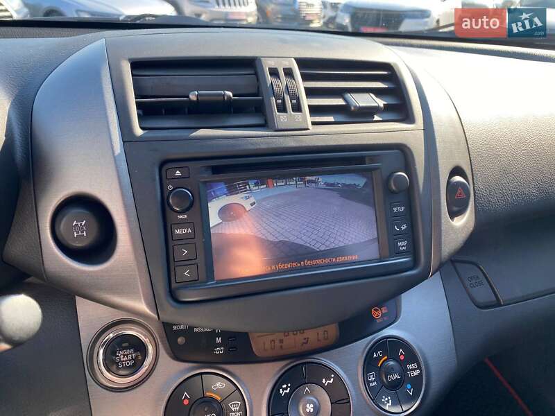 Позашляховик / Кросовер Toyota RAV4 2012 в Львові