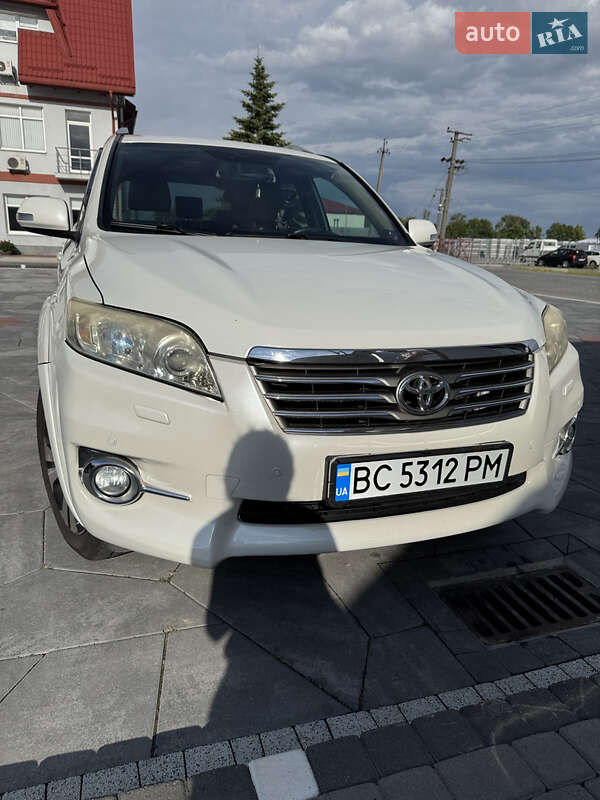 Toyota RAV4 2010