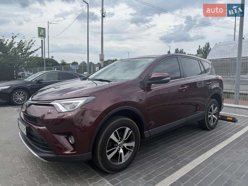 Toyota RAV4 2017