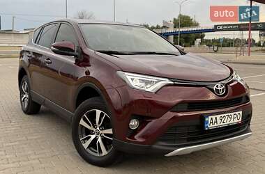 Позашляховик / Кросовер Toyota RAV4 2017 в Києві