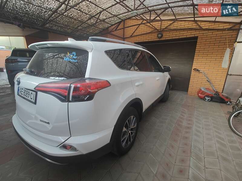 Внедорожник / Кроссовер Toyota RAV4 2018 в Днепре фото 5 Внедорожник / Кроссовер Toyota RAV4 2018 в Днепре