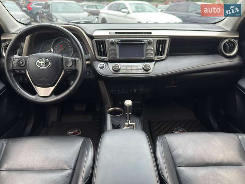 Позашляховик / Кросовер Toyota RAV4 2013 в Харкові