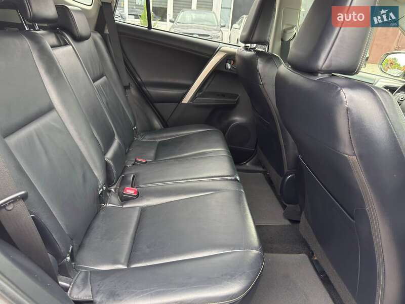Позашляховик / Кросовер Toyota RAV4 2013 в Харкові