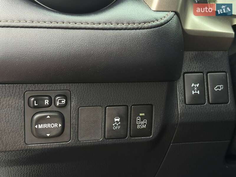 Позашляховик / Кросовер Toyota RAV4 2013 в Харкові