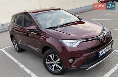 Внедорожник / Кроссовер Toyota RAV4 2017 в Киеве