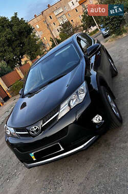 Внедорожник / Кроссовер Toyota RAV4 2013 в Гайвороне