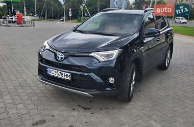 Внедорожник / Кроссовер Toyota RAV4 2017 в Луцке