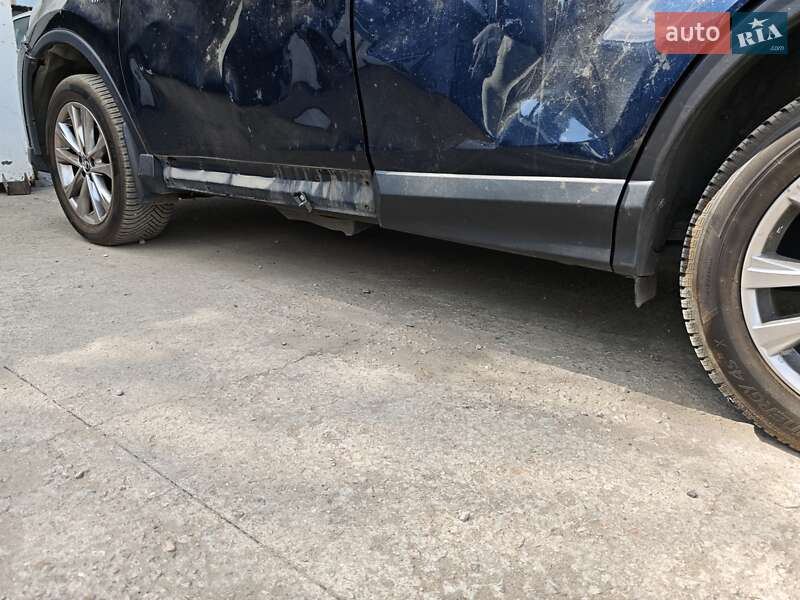 Внедорожник / Кроссовер Toyota RAV4 2017 в Николаеве