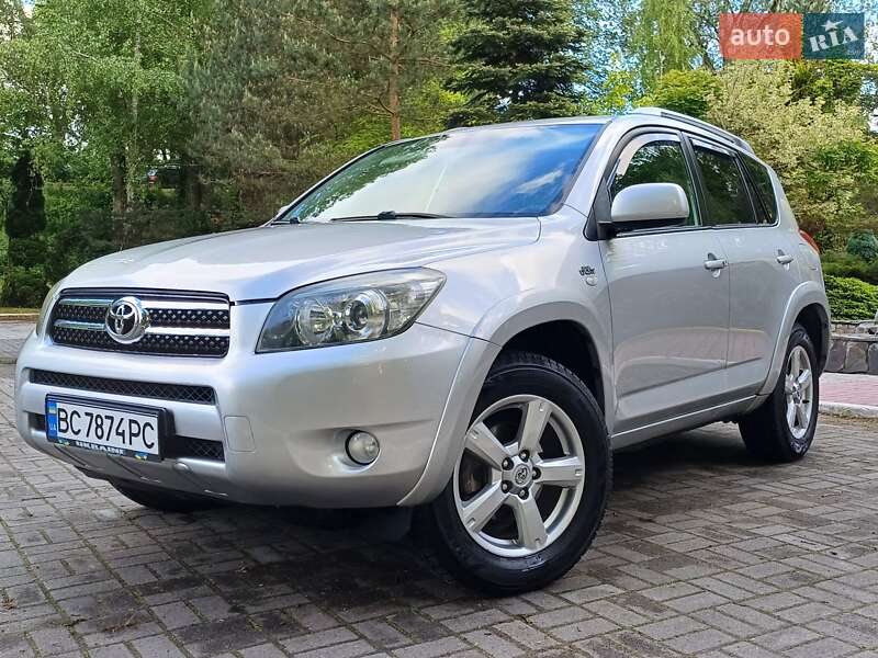 Внедорожник / Кроссовер Toyota RAV4 2006 в 