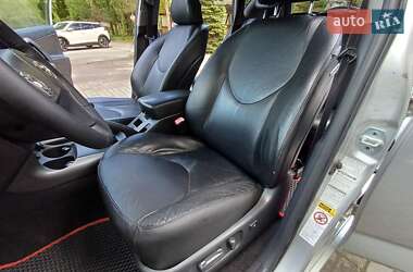 Внедорожник / Кроссовер Toyota RAV4 2006 в 