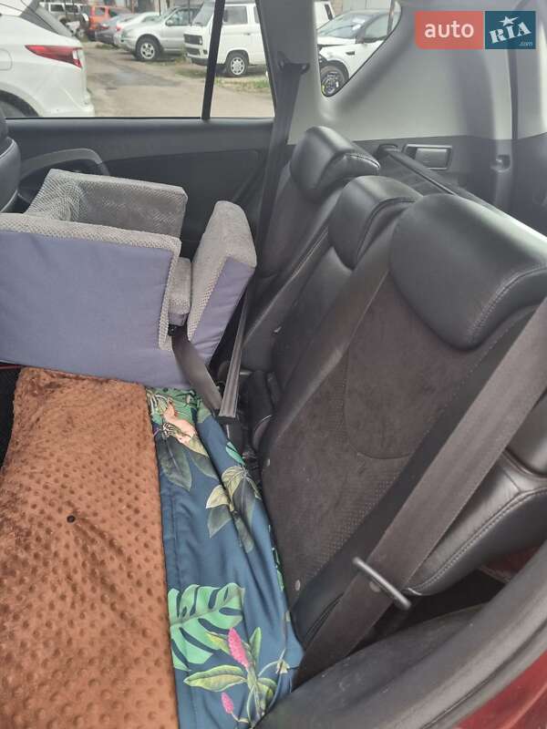 Внедорожник / Кроссовер Toyota RAV4 2010 в Киеве