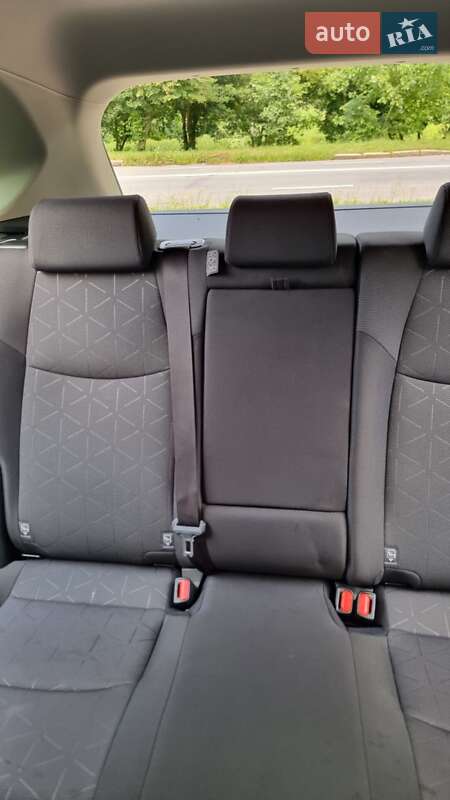 Внедорожник / Кроссовер Toyota RAV4 2019 в Хмельницком