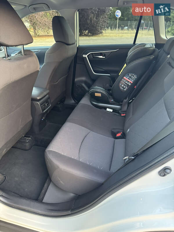 Внедорожник / Кроссовер Toyota RAV4 2022 в Николаеве