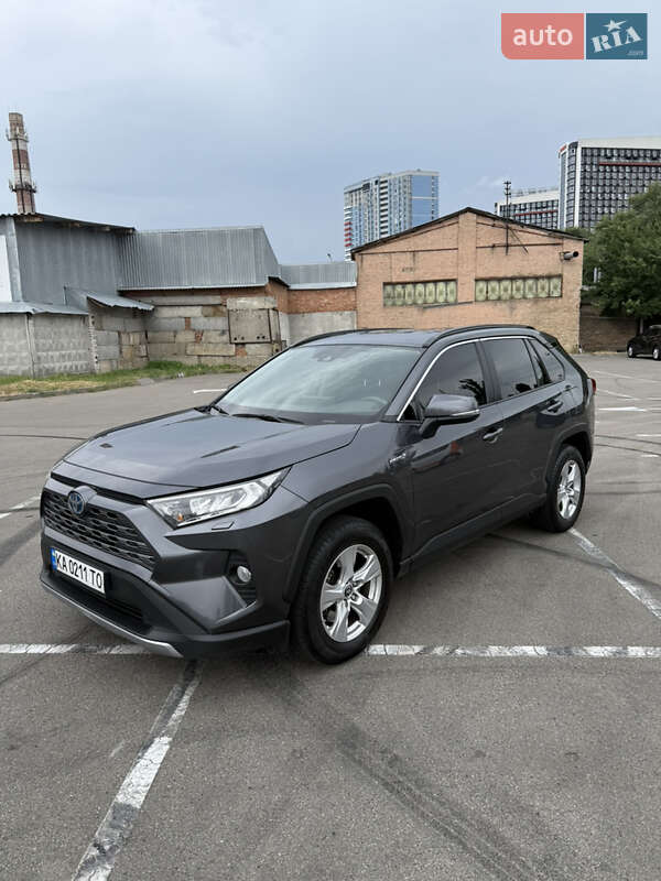 Toyota RAV4 2021