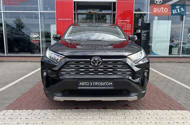 Внедорожник / Кроссовер Toyota RAV4 2023 в 