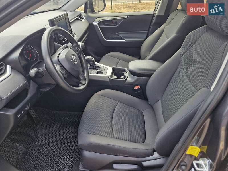 Позашляховик / Кросовер Toyota RAV4 2019 в Миколаєві