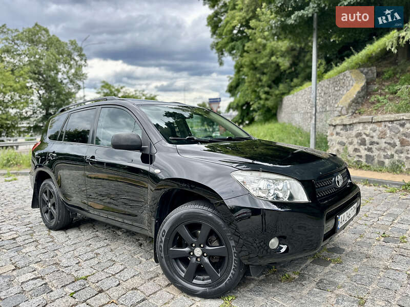Позашляховик / Кросовер Toyota RAV4 2006 в Києві