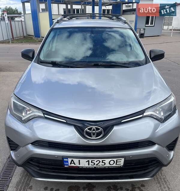 Внедорожник / Кроссовер Toyota RAV4 2016 в Буске