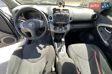 Внедорожник / Кроссовер Toyota RAV4 2007 в 
