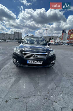 Внедорожник / Кроссовер Toyota RAV4 2010 в 