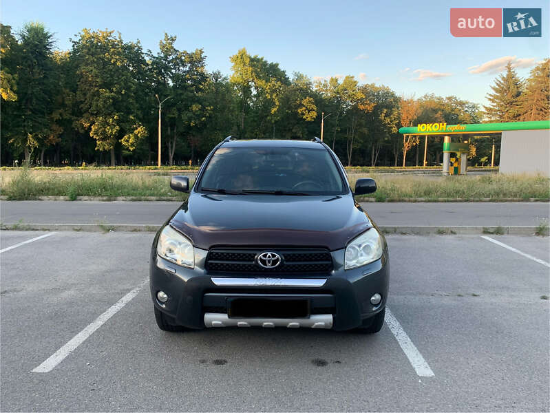 Внедорожник / Кроссовер Toyota RAV4 2006 в Днепре