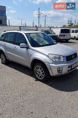 Внедорожник / Кроссовер Toyota RAV4 2002 в Днепре