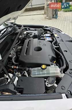 Внедорожник / Кроссовер Toyota RAV4 2011 в 