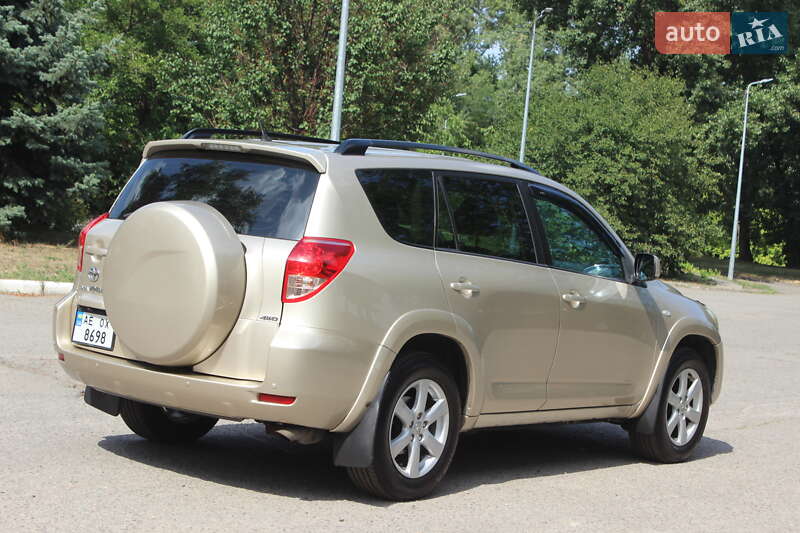 Внедорожник / Кроссовер Toyota RAV4 2007 в Днепре