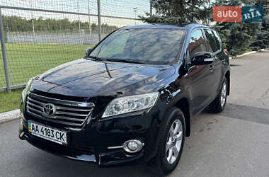 Внедорожник / Кроссовер Toyota RAV4 2011 в 