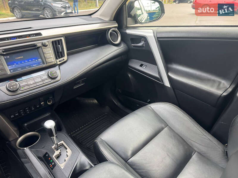 Внедорожник / Кроссовер Toyota RAV4 2014 в Киеве