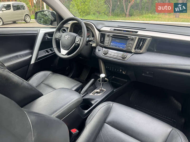 Внедорожник / Кроссовер Toyota RAV4 2014 в Киеве