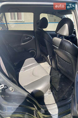 Внедорожник / Кроссовер Toyota RAV4 2007 в 