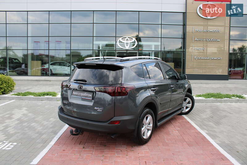 Позашляховик / Кросовер Toyota RAV4 2014 в Черкасах