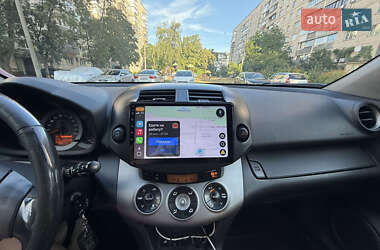 Внедорожник / Кроссовер Toyota RAV4 2008 в Киеве