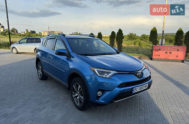 Внедорожник / Кроссовер Toyota RAV4 2017 в Золочеве