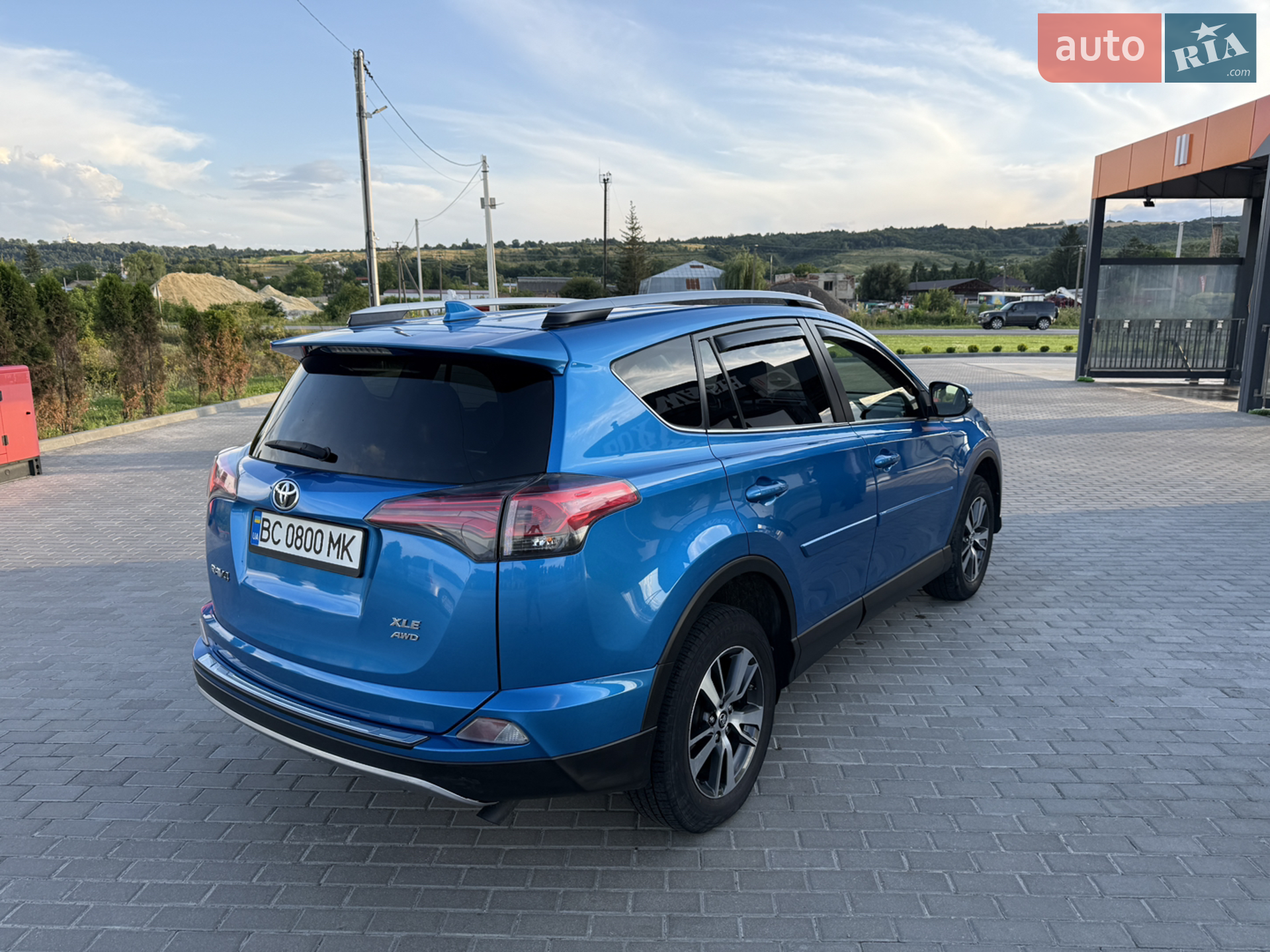 2017 Toyota RAV 4 - мініатюра 9