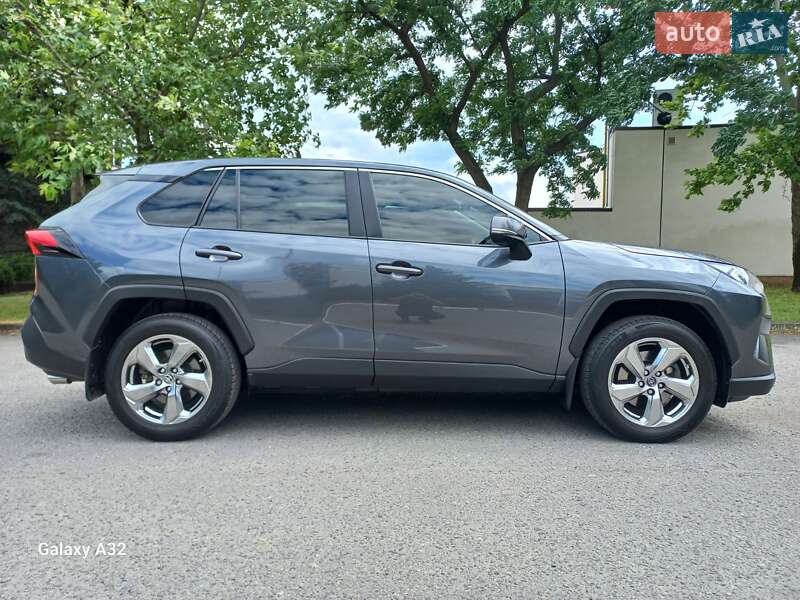 Toyota RAV4 2021