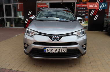 Внедорожник / Кроссовер Toyota RAV4 2018 в 