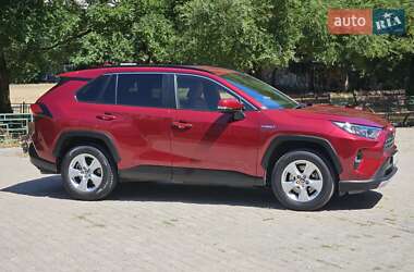 Внедорожник / Кроссовер Toyota RAV4 2019 в 