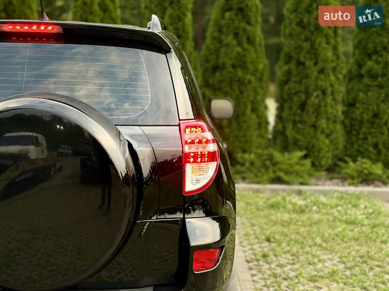 Позашляховик / Кросовер Toyota RAV4 2008 в Харкові