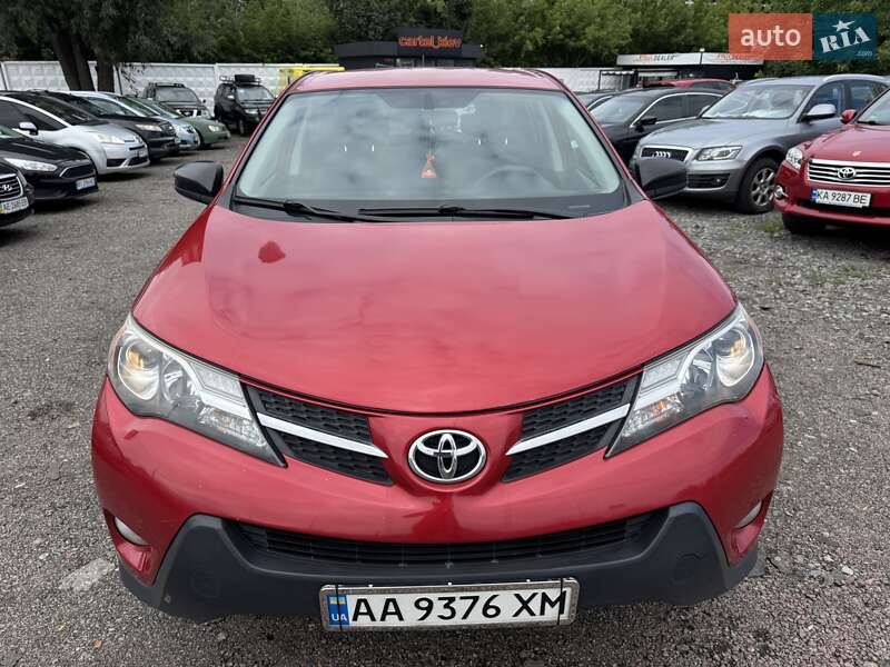 Внедорожник / Кроссовер Toyota RAV4 2015 в Киеве