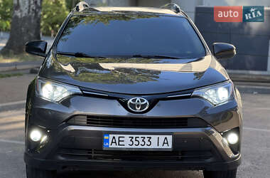 Внедорожник / Кроссовер Toyota RAV4 2016 в Каменском