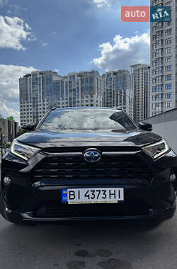Внедорожник / Кроссовер Toyota RAV4 2021 в Киеве