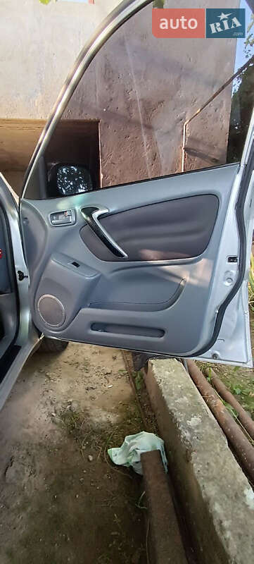 Внедорожник / Кроссовер Toyota RAV4 2001 в Берегово фото 20 Внедорожник / Кроссовер Toyota RAV4 2001 в Берегово