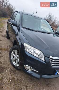 Внедорожник / Кроссовер Toyota RAV4 2010 в Знаменке