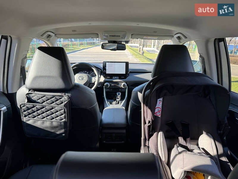 Внедорожник / Кроссовер Toyota RAV4 2022 в Киеве
