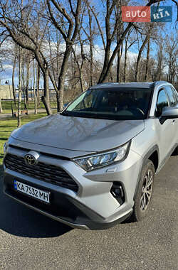 Внедорожник / Кроссовер Toyota RAV4 2022 в Киеве